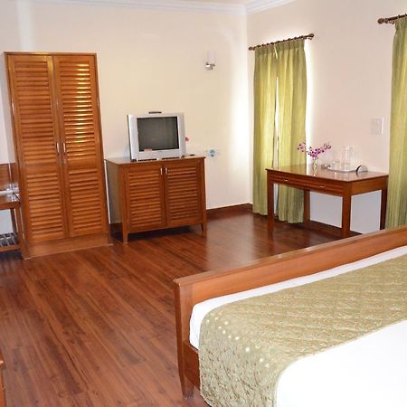 ทรินิตี้ สวีทส์ Hotel บังกาลอร์ ภายนอก รูปภาพ