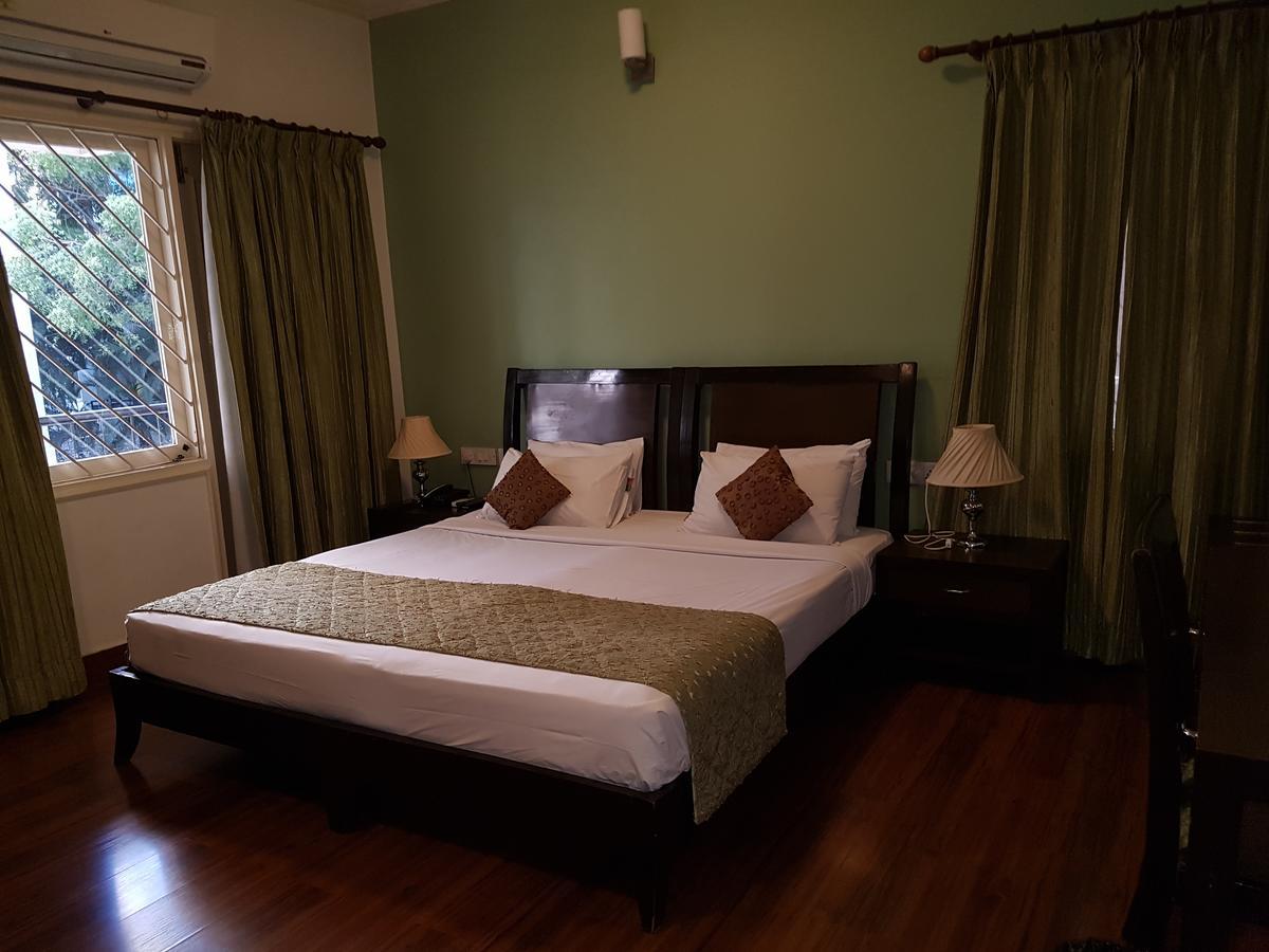 ทรินิตี้ สวีทส์ Hotel บังกาลอร์ ภายนอก รูปภาพ